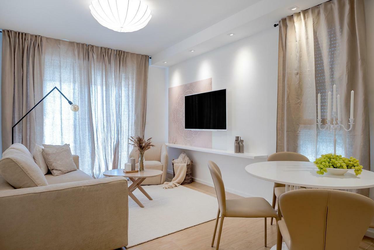 The Pleasurist - Apartment With Private Heated Pool And Terrace Split Exterior foto